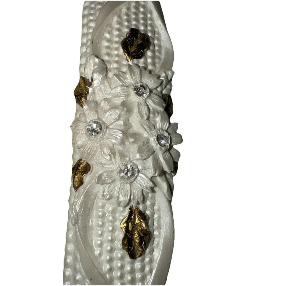 Unbranded white rhinestone